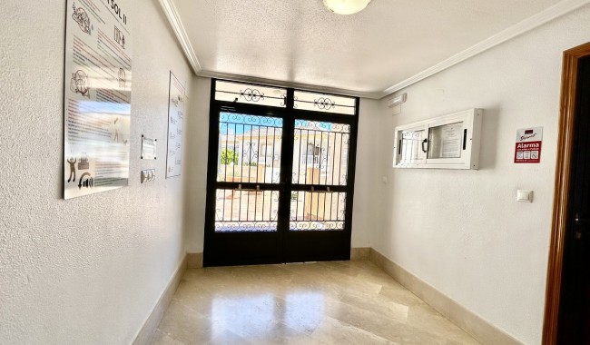 Sprzedaż - Apartament - Orihuela costa - La Zenia