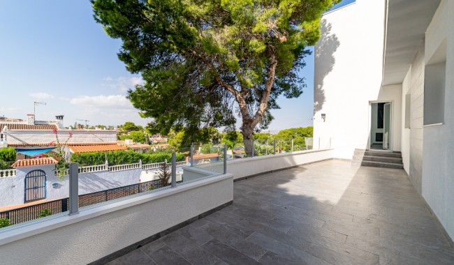 Resale - Villa - Torrevieja - Los Balcones
