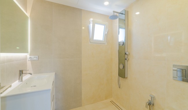 Resale - Villa - Torrevieja - Los Balcones