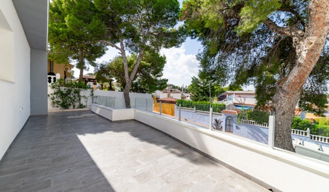 Resale - Villa - Torrevieja - Los Balcones
