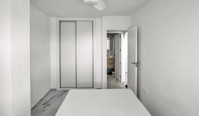 Sprzedaż - Apartament - Orihuela costa - Punta Prima