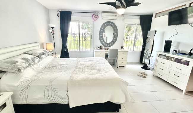 Resale - Villa - Catral