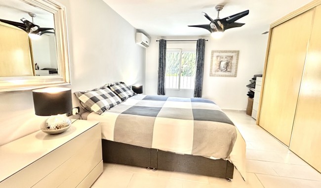 Resale - Villa - Catral