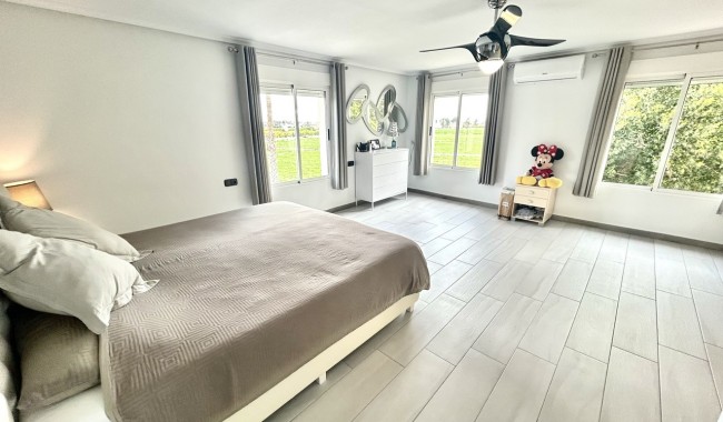 Resale - Villa - Catral