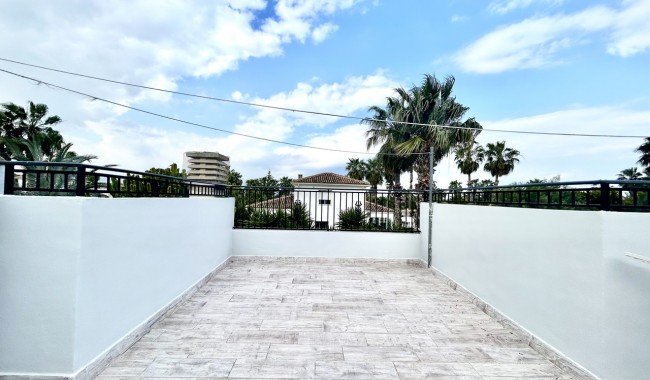 Resale - Villa - Catral