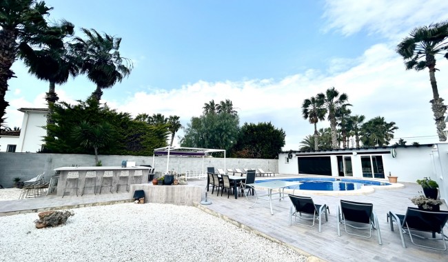Resale - Villa - Catral