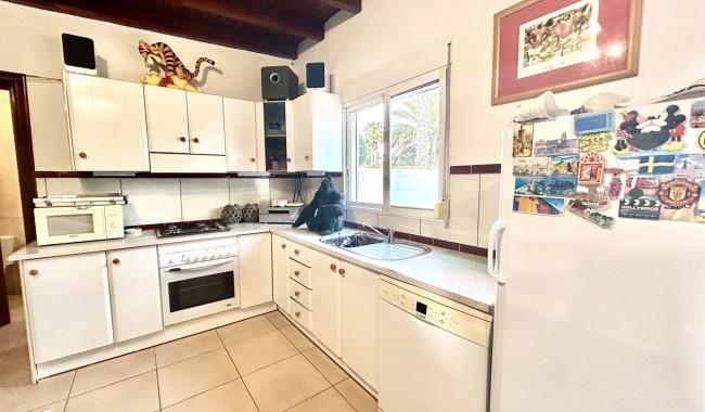 Resale - Villa - Catral