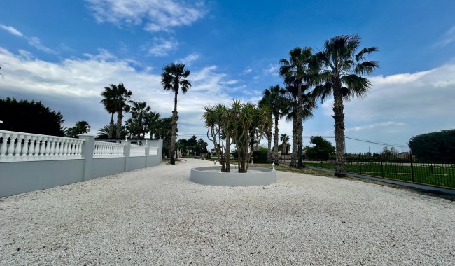 Resale - Villa - Catral