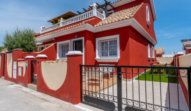 Segunda mano - Villa - Orihuela Costa - Villamartín