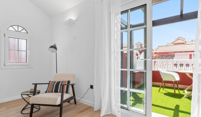 Segunda mano - Villa - Orihuela Costa - Villamartín