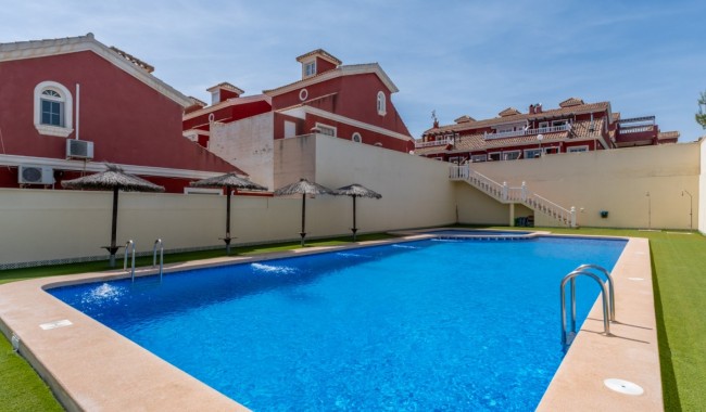 Segunda mano - Villa - Orihuela Costa - Villamartín