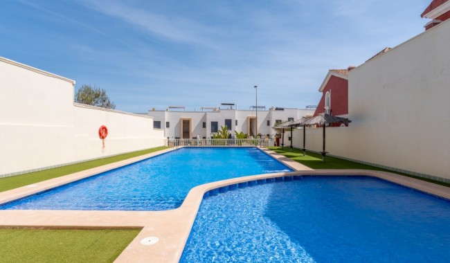 Segunda mano - Villa - Orihuela Costa - Villamartín