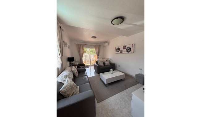 Resale - Townhouse - Villamartín - Costa Blanca