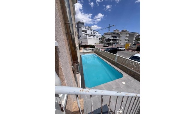 Resale - Townhouse - Villamartín - Costa Blanca