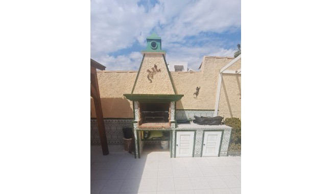 Resale - Villa - Villamartín - El Presidente
