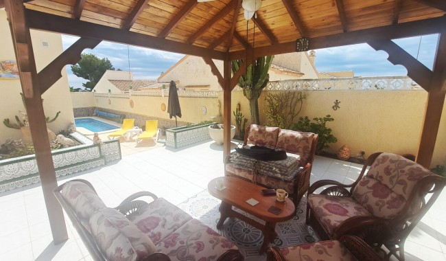 Resale - Villa - Villamartín - El Presidente