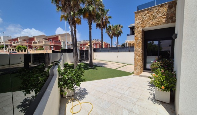 Resale - Villa - Torrevieja - Costa Blanca Sur