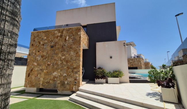Resale - Villa - Torrevieja - Costa Blanca Sur