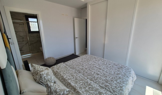 Resale - Villa - Torrevieja - Costa Blanca Sur