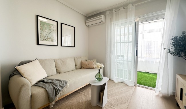 Resale - Apartment - Orihuela Costa - Playa Flamenca