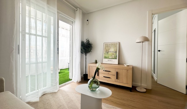 Resale - Apartment - Orihuela Costa - Playa Flamenca