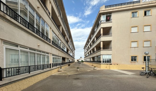 Resale - Apartment - Orihuela Costa - Playa Flamenca
