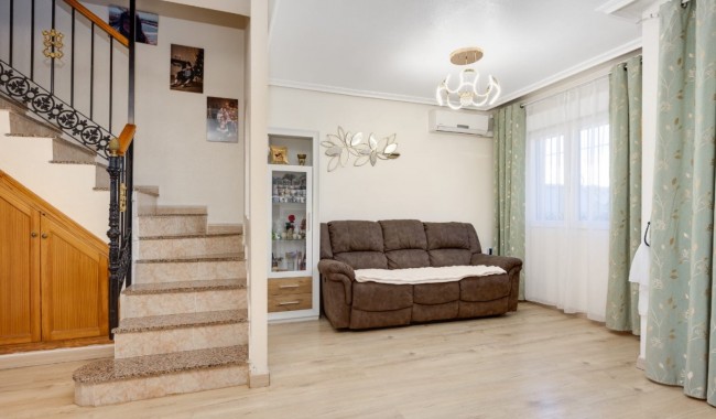 Sprzedaż - Kamienica - Torrevieja