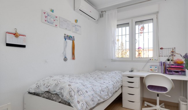 Sprzedaż - Kamienica - Torrevieja