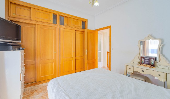 Begagnad - Quatro hus - Torrevieja - Punta Prima