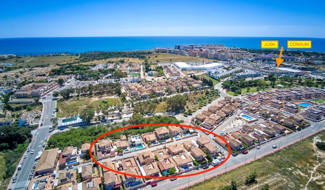 Resale - Villa - Punta Prima
