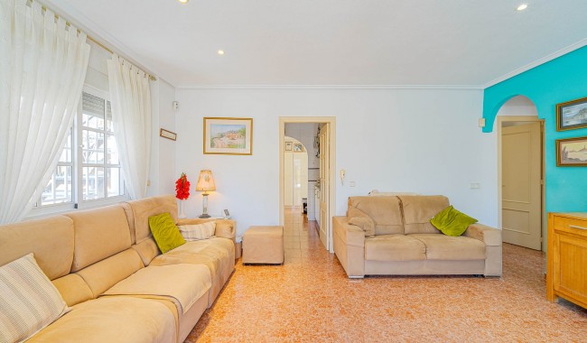 Resale - Villa - Punta Prima