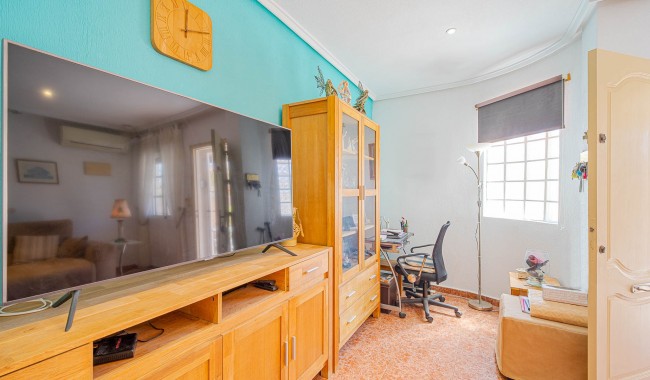 Resale - Villa - Punta Prima