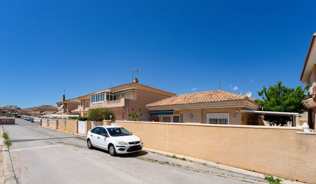 Resale - Villa - Punta Prima