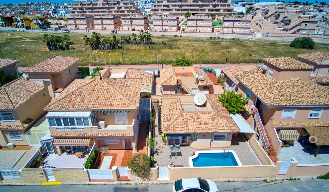 Resale - Villa - Punta Prima