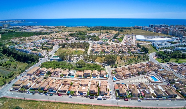 Resale - Villa - Punta Prima