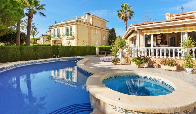 Segunda mano - Villa - Cabo Roig - MUY CERCA DE LA PLAYA