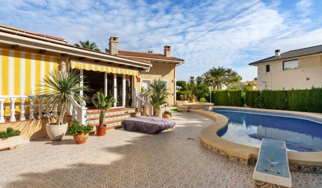 Segunda mano - Villa - Cabo Roig - MUY CERCA DE LA PLAYA