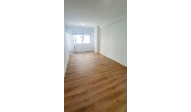 Segunda mano - Apartamento - Torrevieja - Centro