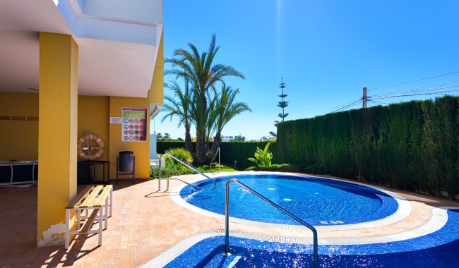 Resale - Apartment - Orihuela Costa - Villamartín