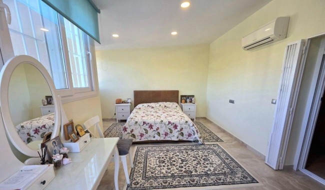 Begagnad - Villa - Orihuela Costa - Dehesa de Campoamor
