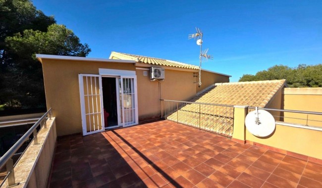 Begagnad - Villa - Orihuela Costa - Dehesa de Campoamor