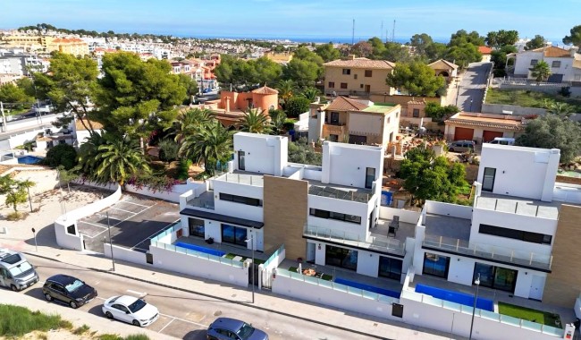 Resale - Villa - Villamartín