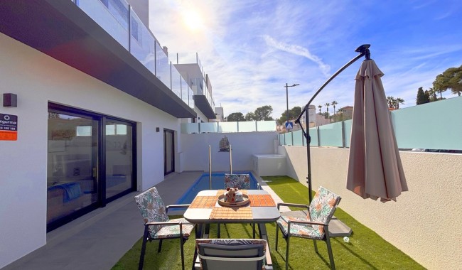 Resale - Villa - Villamartín