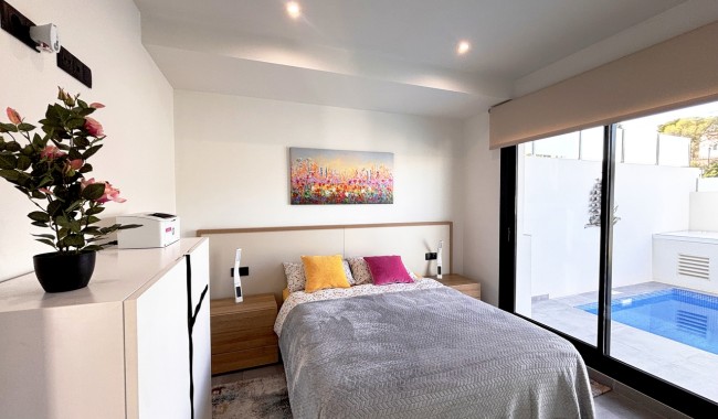 Resale - Villa - Villamartín