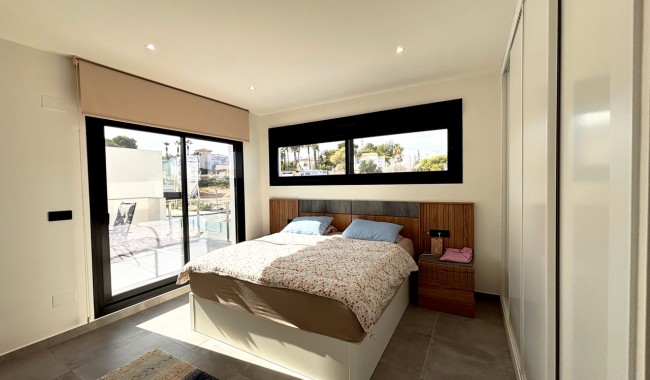 Resale - Villa - Villamartín