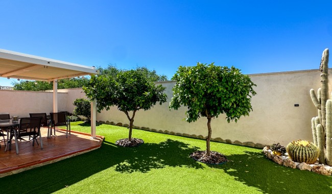 Brukt - Villa - Torrevieja - Aguas Nuevas
