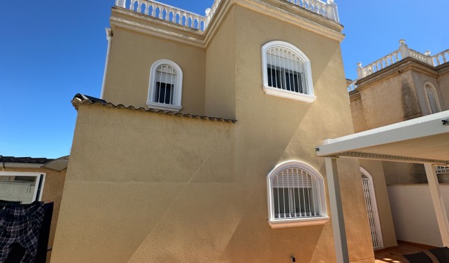Brukt - Villa - Torrevieja - Aguas Nuevas
