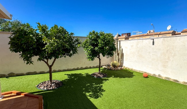 Brukt - Villa - Torrevieja - Aguas Nuevas