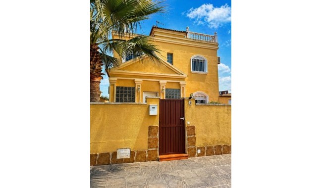 Brukt - Villa - Torrevieja - Aguas Nuevas
