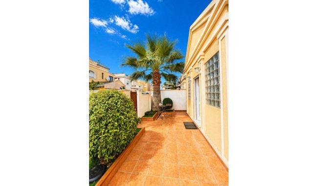 Brukt - Villa - Torrevieja - Aguas Nuevas
